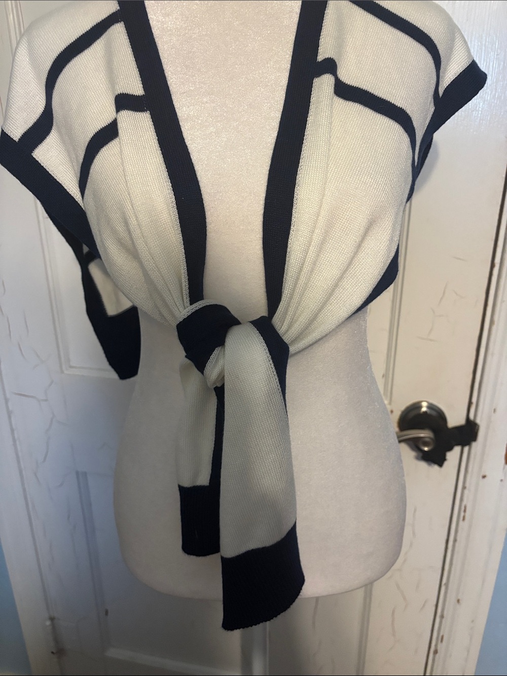 Set of. 4 Shirt scarves.